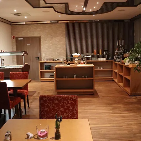 Haarener Hof Отель 3*