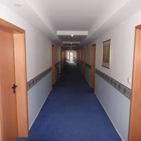 Haarener Hof 3*